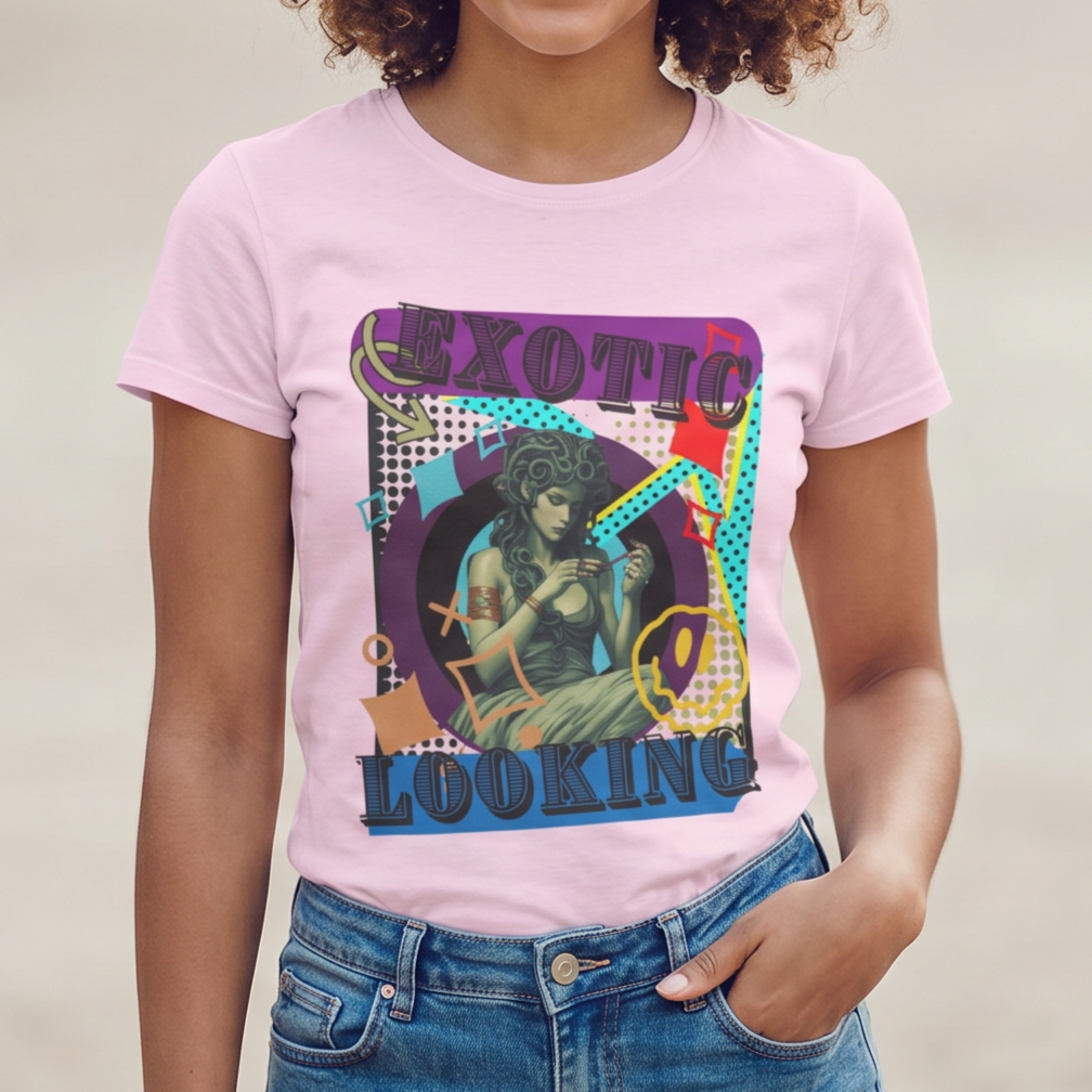 Camiseta suave de Medusa haciéndose las uñas