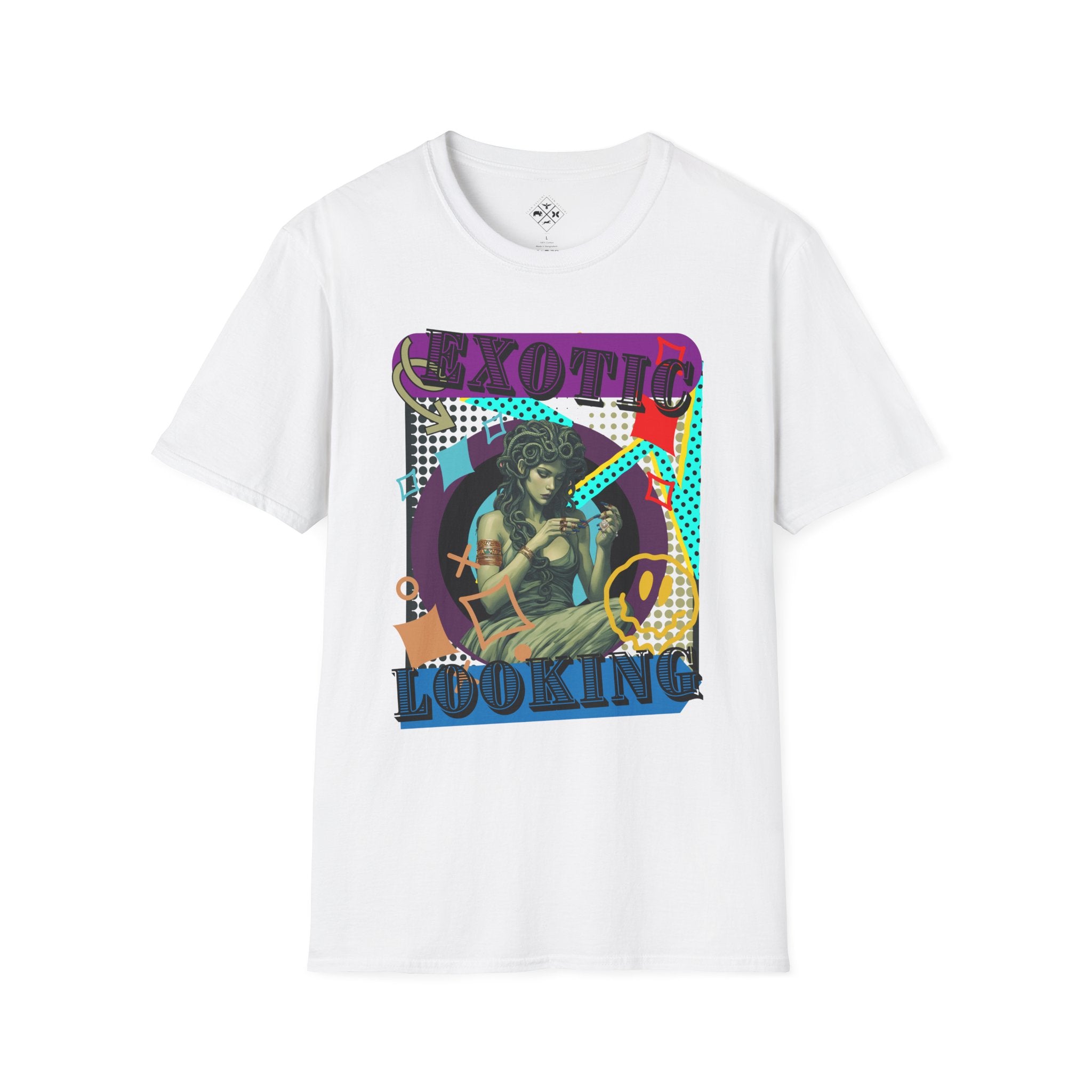 Camiseta suave de Medusa haciéndose las uñas